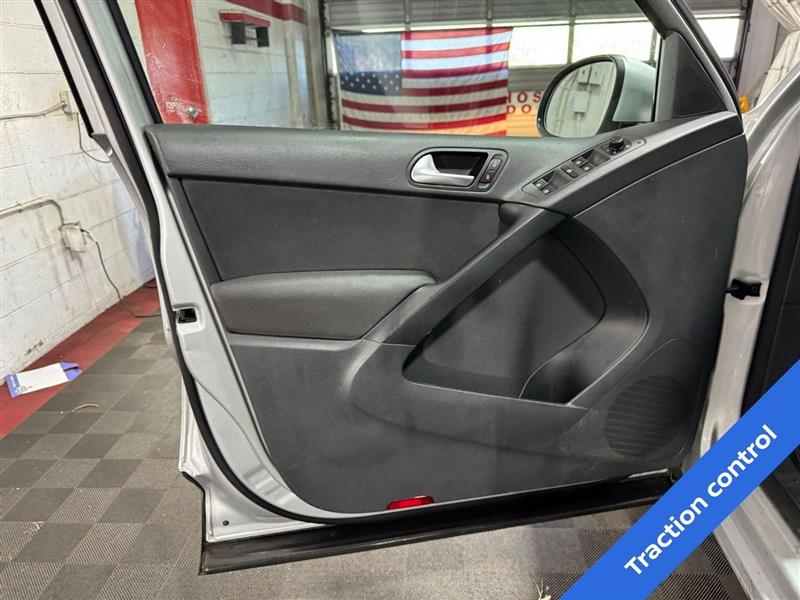 Volkswagen Tiguan S 4Motion 2015 Volkswagen Tiguan S 4Motion 2015