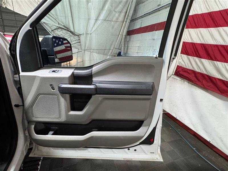Ford F-150 XL SuperCab 8-ft. Bed 4WD 2019 Ford F-150 XL SuperCab 8-ft. Bed 4WD 2019