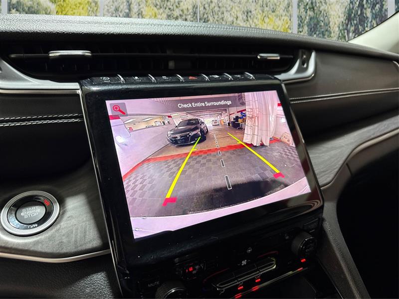 Jeep Grand Cherokee Limited 2WD 2023 Jeep Grand Cherokee Limited 2WD 2023