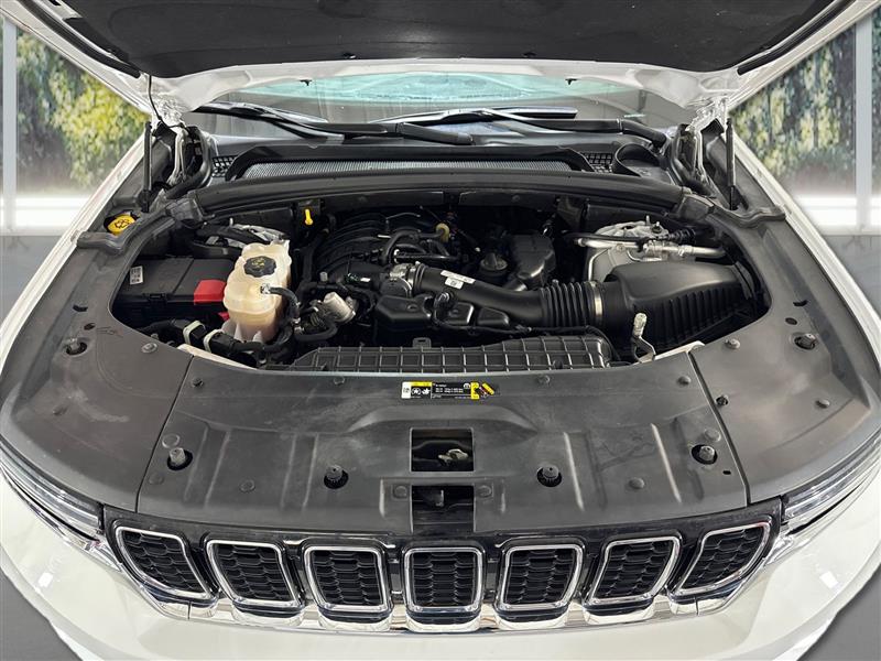 Jeep Grand Cherokee Limited 2WD 2023