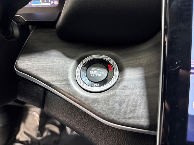 Jeep Grand Cherokee Limited 2WD 2023