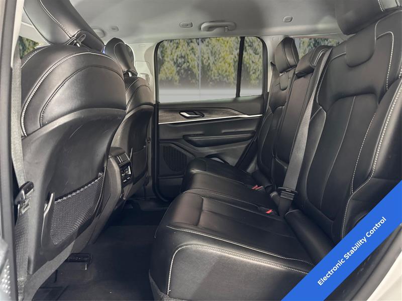 Jeep Grand Cherokee Limited 2WD 2023