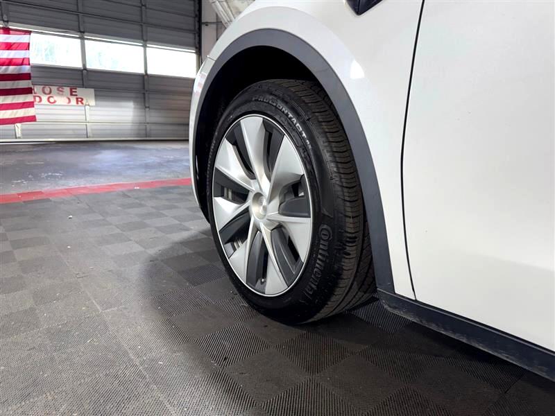 2022 Tesla Model Y Long Range photo 7