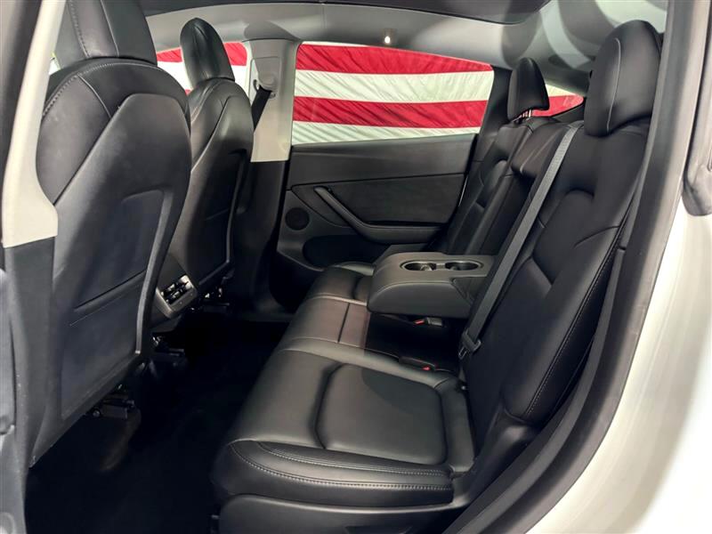 2022 Tesla Model Y Long Range photo 10