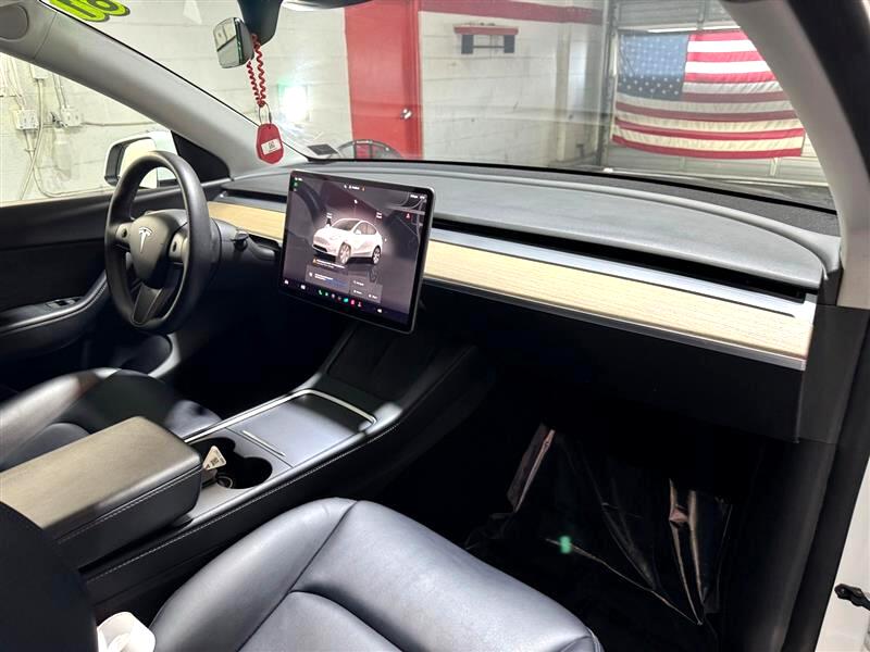2022 Tesla Model Y Long Range photo 12
