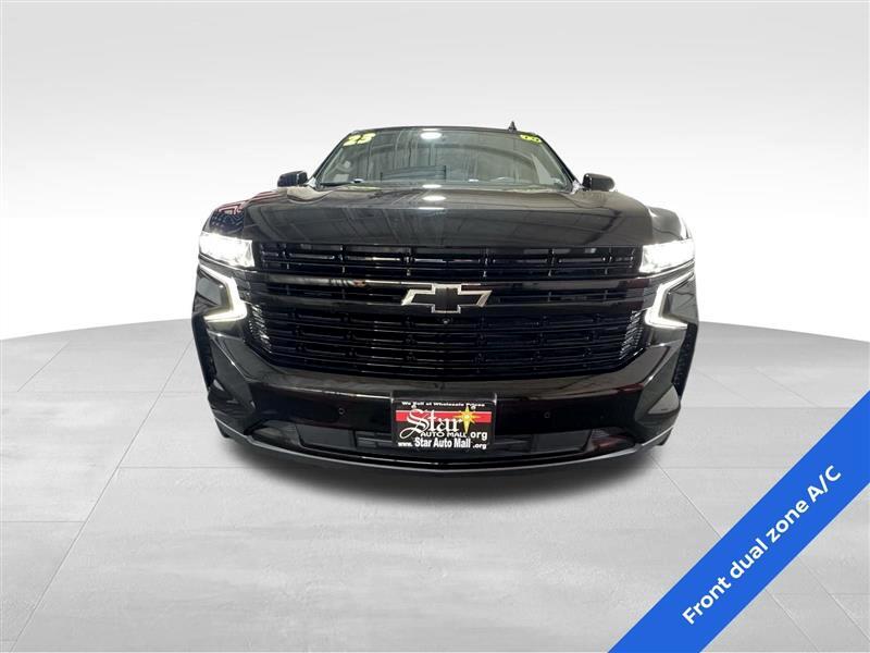 2023 Chevrolet Suburban RST photo 2
