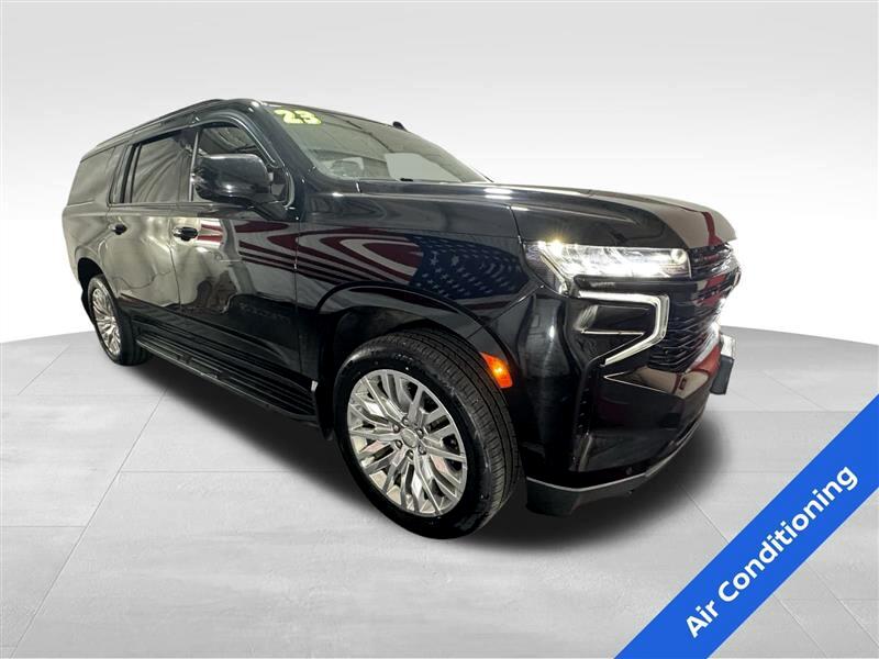 2023 Chevrolet Suburban RST photo 3