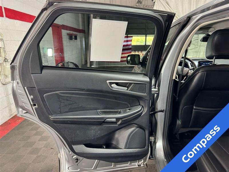 Ford Edge Titanium AWD 2022 Ford Edge Titanium AWD 2022