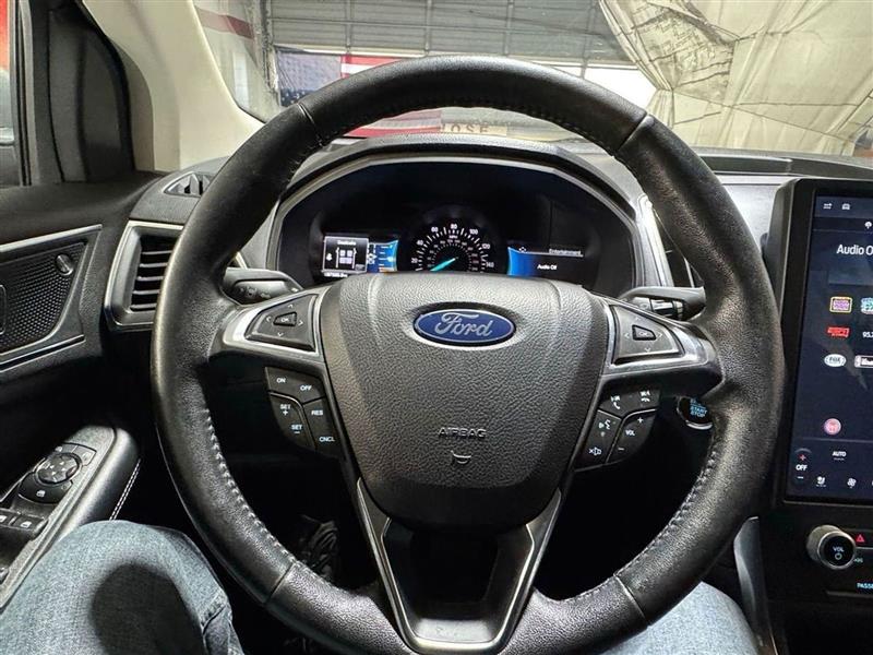 Ford Edge Titanium AWD 2022 Ford Edge Titanium AWD 2022