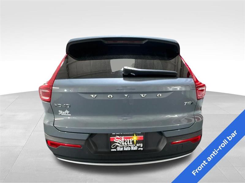 Volvo XC40 T5 Momentum AWD 2022 Volvo XC40 T5 Momentum AWD 2022