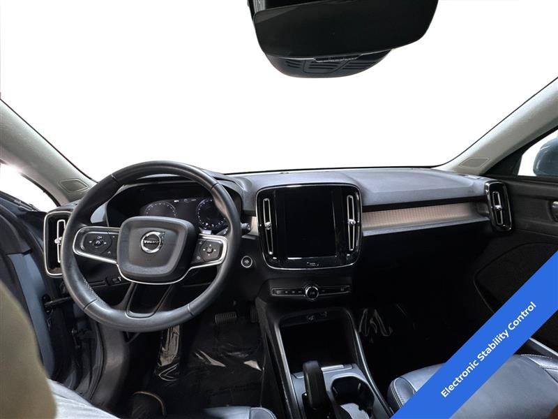 Volvo XC40 T5 Momentum AWD 2022 Volvo XC40 T5 Momentum AWD 2022