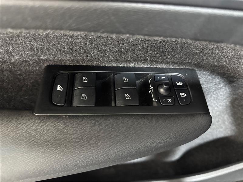 Volvo XC40 T5 Momentum AWD 2022