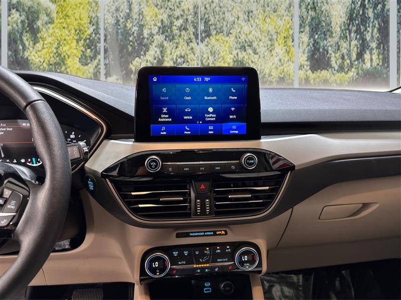 2021 Ford Escape SEL photo 15