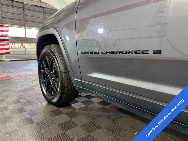 Jeep Grand Cherokee L Laredo 4WD 2024 Jeep Grand Cherokee L Laredo 4WD 2024