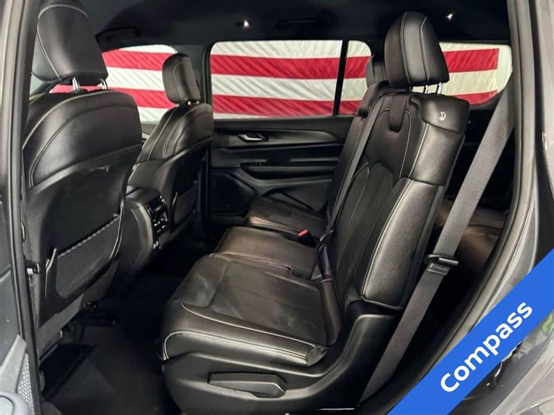 Jeep Grand Cherokee L Laredo 4WD 2024 Jeep Grand Cherokee L Laredo 4WD 2024