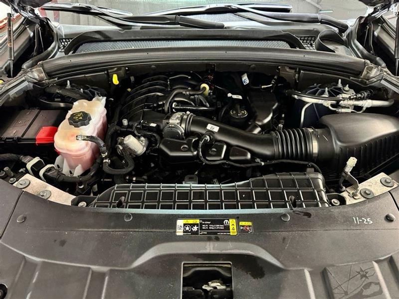 Jeep Grand Cherokee L Laredo 4WD 2024 Jeep Grand Cherokee L Laredo 4WD 2024