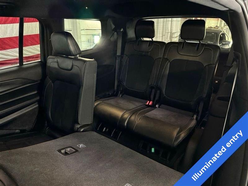 Jeep Grand Cherokee L Laredo 4WD 2024 Jeep Grand Cherokee L Laredo 4WD 2024