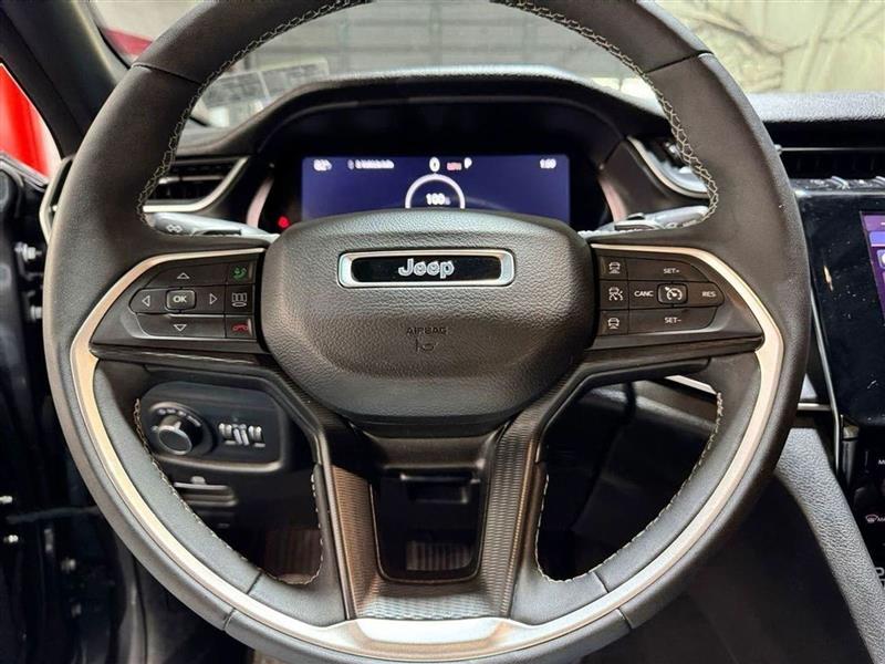 Jeep Grand Cherokee L Laredo 4WD 2024 Jeep Grand Cherokee L Laredo 4WD 2024