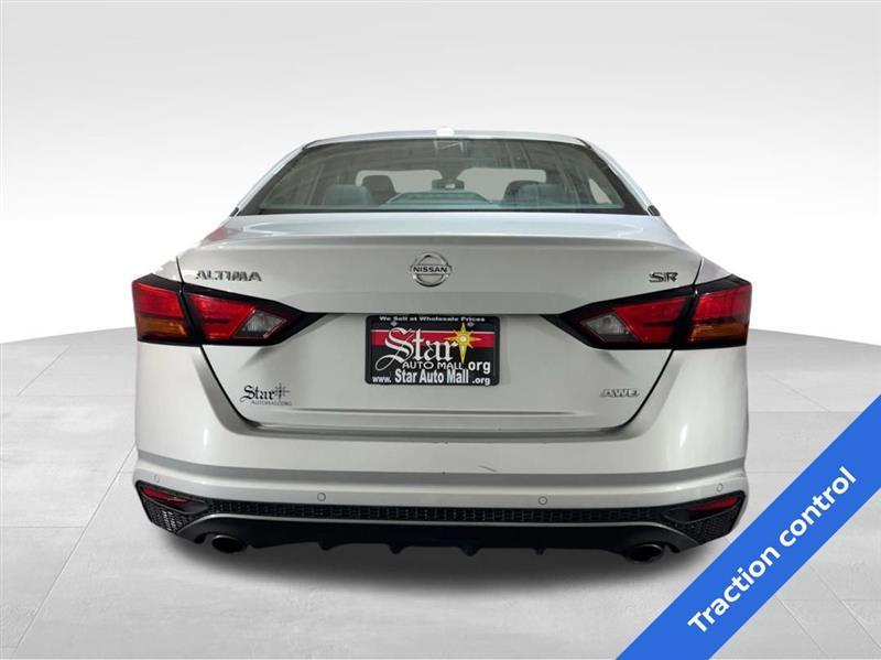 2021 Nissan Altima 2.5 SR photo 5