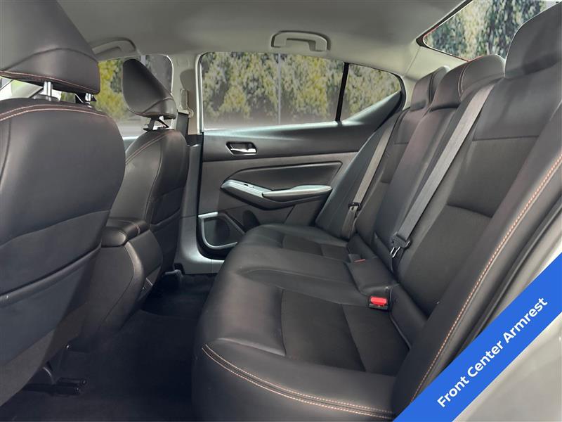 2021 Nissan Altima 2.5 SR photo 9