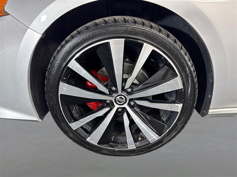 2021 Nissan Altima 2.5 SR photo 21
