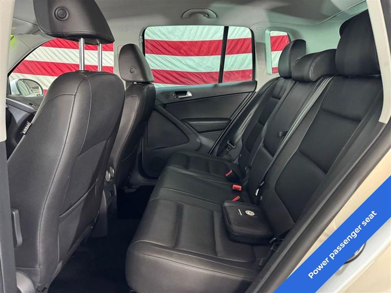 Volkswagen Tiguan SE 4Motion 2014 Volkswagen Tiguan SE 4Motion 2014