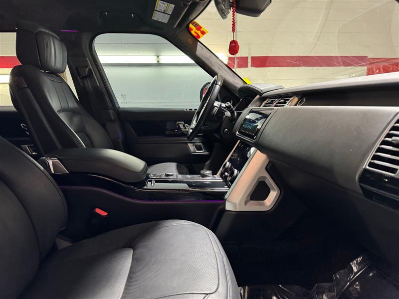 2022 Land Rover Range Rover P525 HSE HSE Westminster Edition photo 16