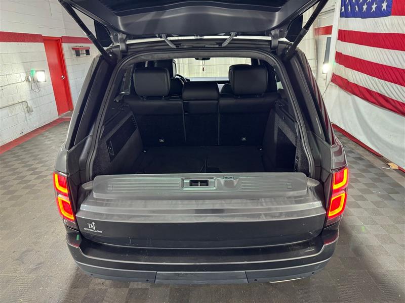 2022 Land Rover Range Rover P525 HSE HSE Westminster Edition photo 17
