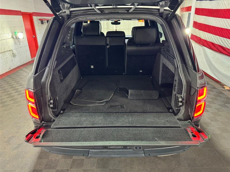 2022 Land Rover Range Rover P525 HSE HSE Westminster Edition photo 18