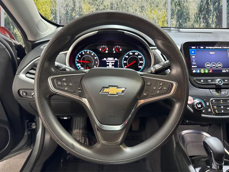 2023 Chevrolet Malibu 1LT photo 17