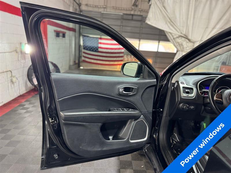 2020 Jeep Compass Latitude photo 7
