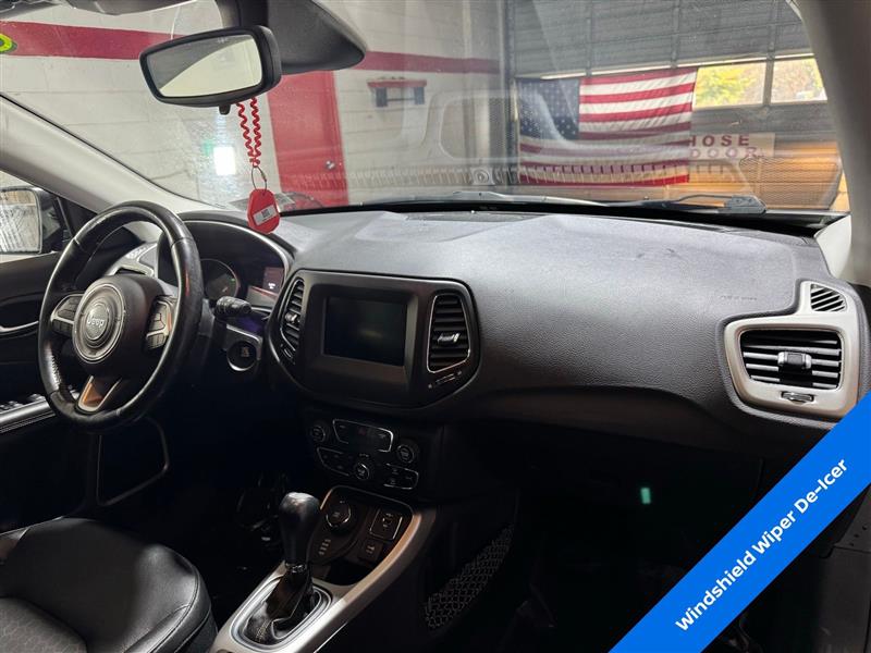 2020 Jeep Compass Latitude photo 12
