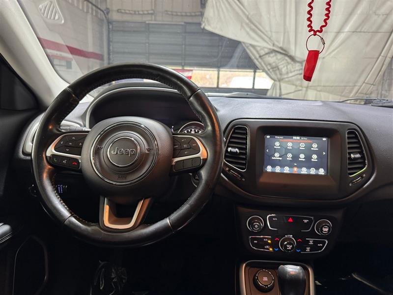 2020 Jeep Compass Latitude photo 16