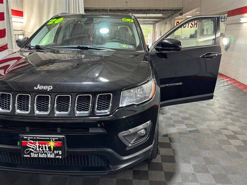 2020 Jeep Compass Latitude photo 21