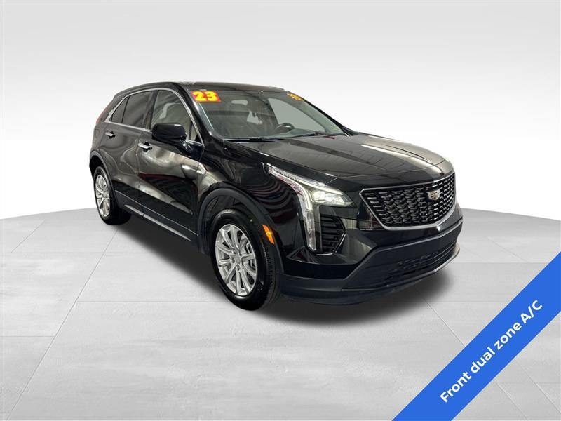2023 Cadillac XT4 Luxury photo 2