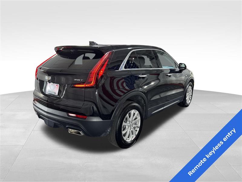 2023 Cadillac XT4 Luxury photo 3