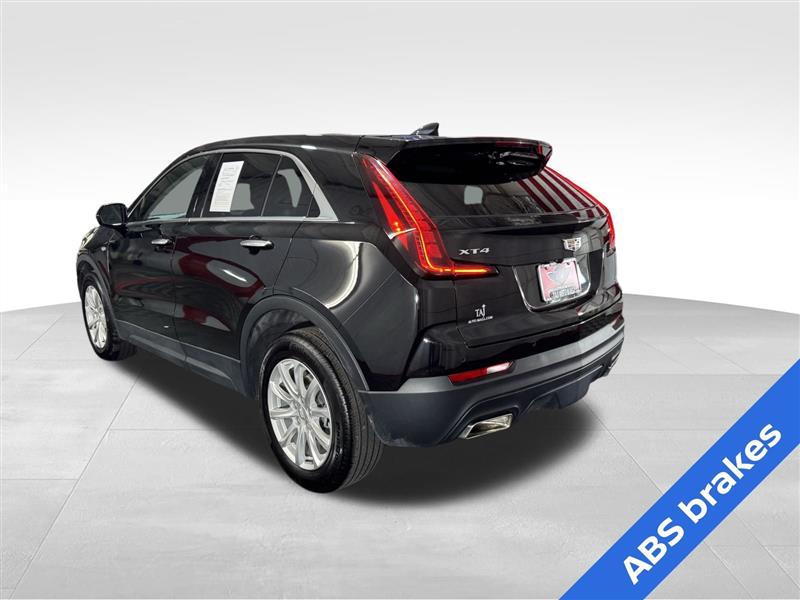 2023 Cadillac XT4 Luxury photo 5