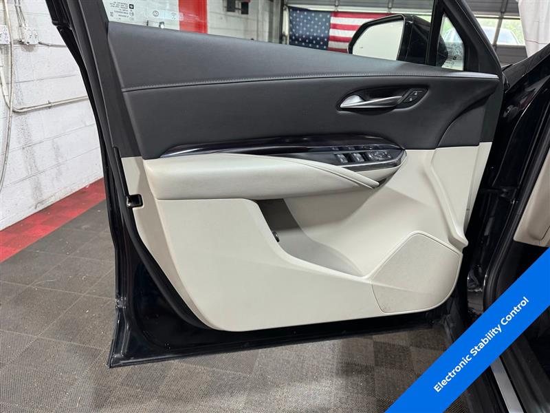 2023 Cadillac XT4 Luxury photo 8