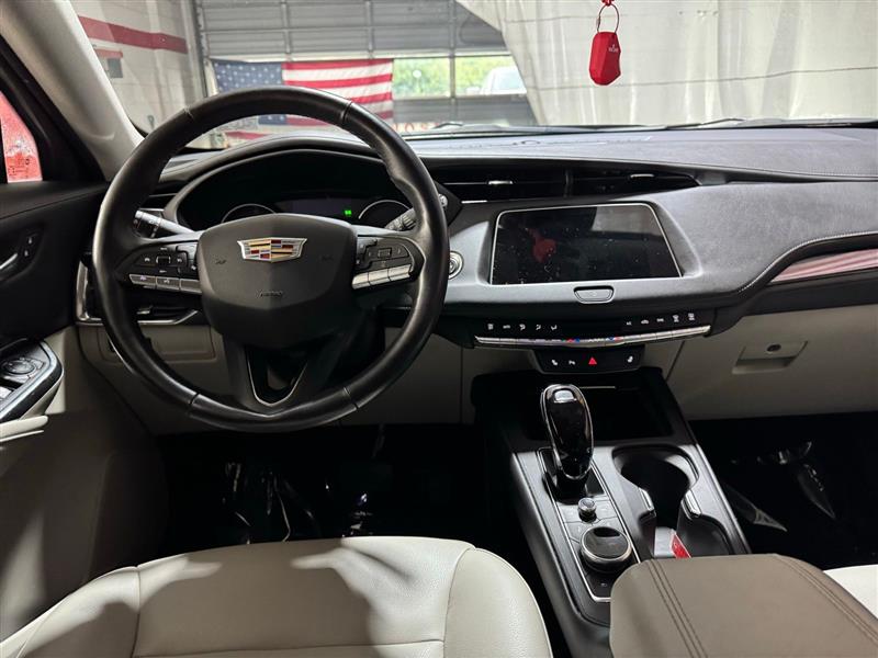 2023 Cadillac XT4 Luxury photo 17