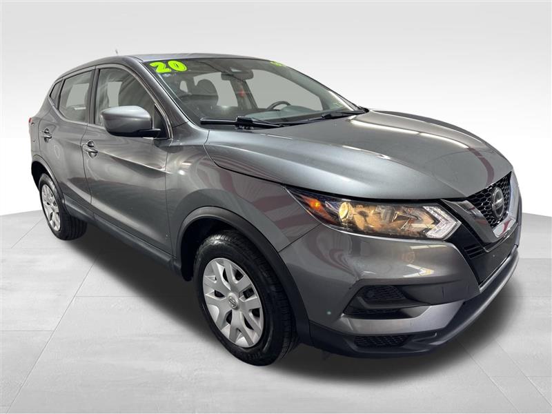 2020 Nissan Rogue Sport S photo 2