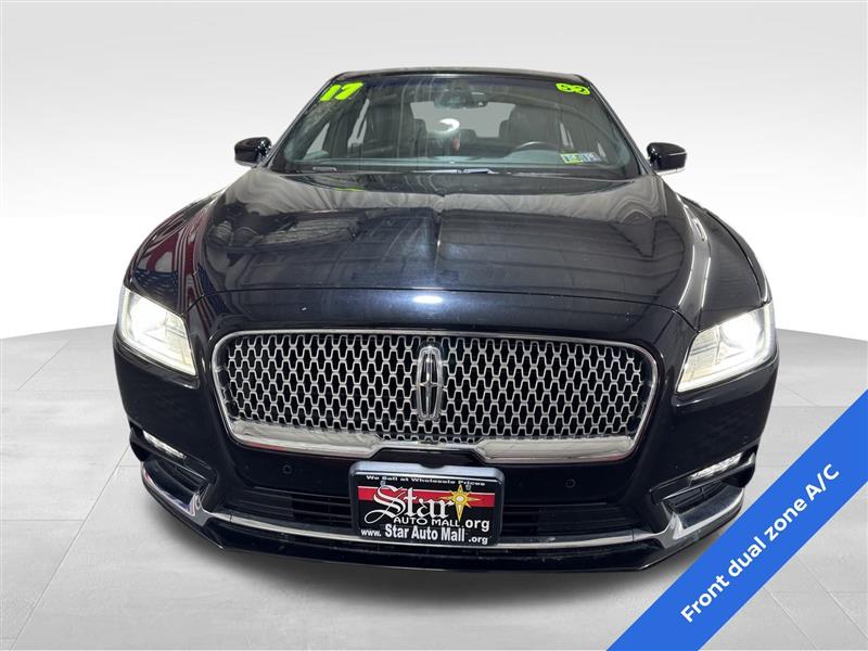 2017 Lincoln Continental Select photo 2