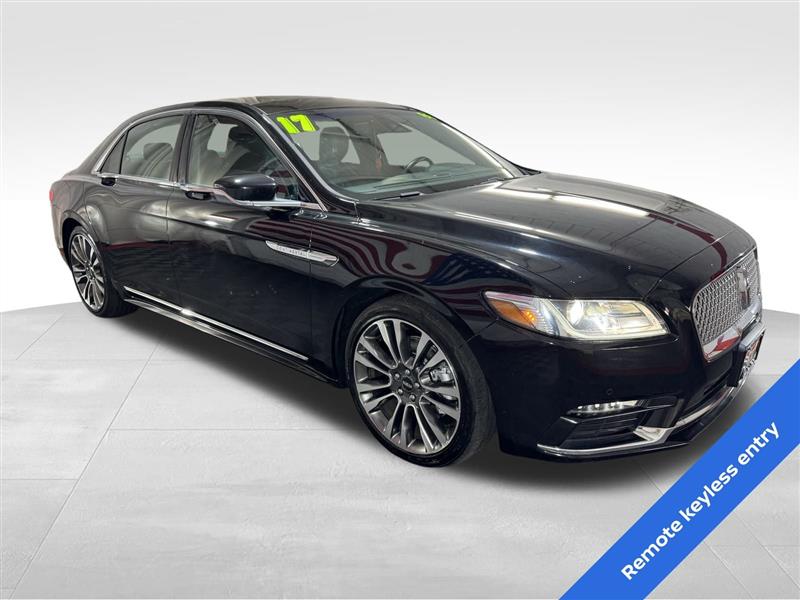 2017 Lincoln Continental Select photo 3