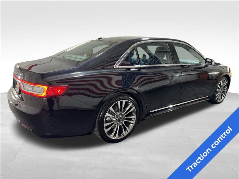 2017 Lincoln Continental Select photo 4