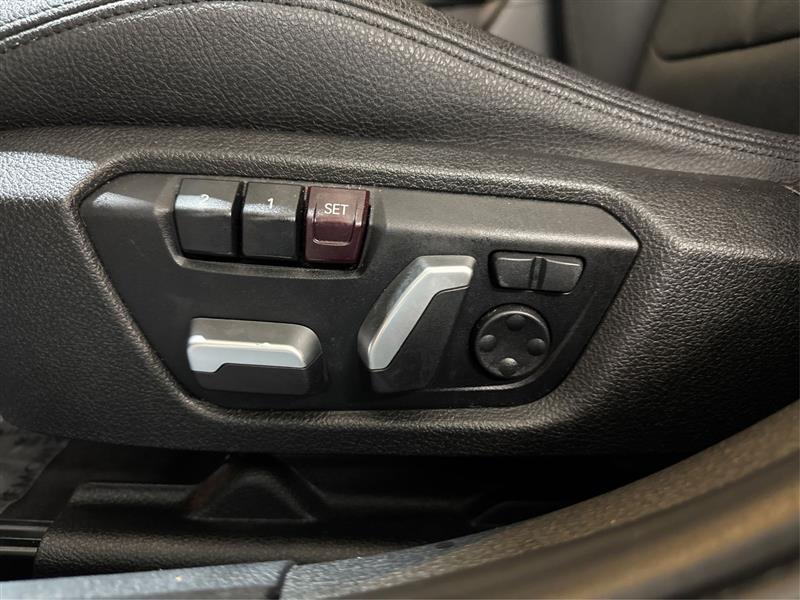 BMW 3-Series 330i xDrive SULEV Sedan 2017