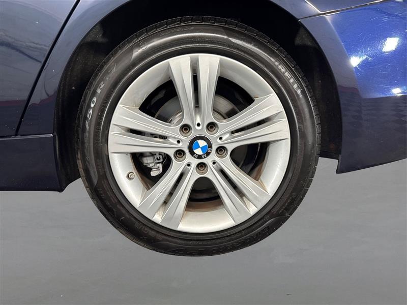 BMW 3-Series 330i xDrive SULEV Sedan 2017