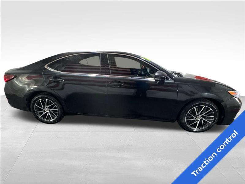 Lexus ES 350 Sedan 2016