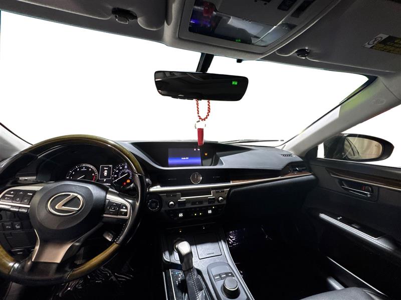 Lexus ES 350 Sedan 2016