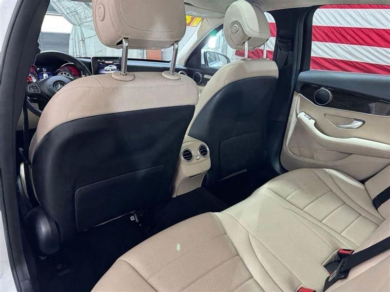 Mercedes-Benz C-Class C300 4MATIC Sedan 2018 Mercedes-Benz C-Class C300 4MATIC Sedan 2018