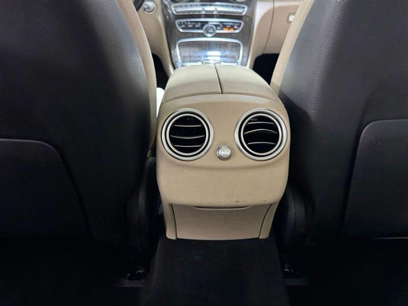 Mercedes-Benz C-Class C300 4MATIC Sedan 2018 Mercedes-Benz C-Class C300 4MATIC Sedan 2018
