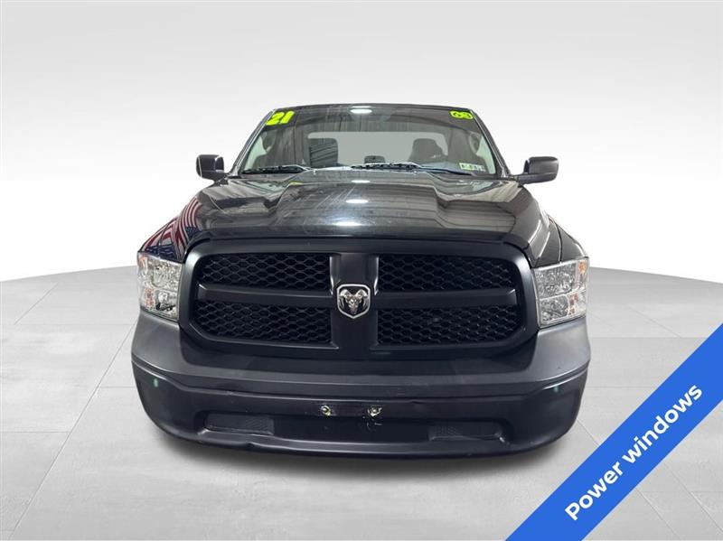 RAM 1500 Classic Tradesman Quad Cab 4WD 2021 RAM 1500 Classic Tradesman Quad Cab 4WD 2021